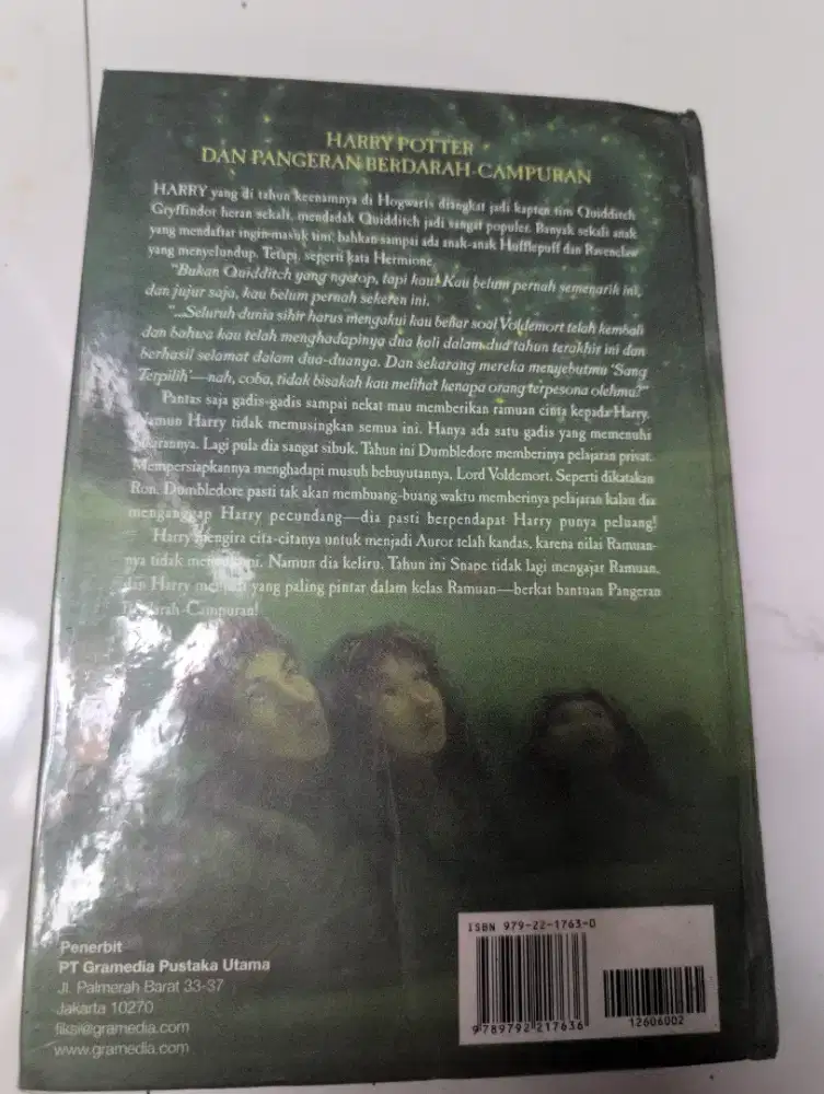 HARRY POTTER AND THE HALF BLOOD PRINCE