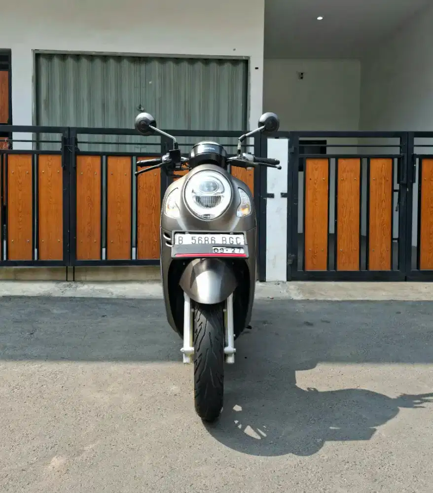 Honda Scoopy Prestige Keyless CBS ISS MULUSSS (Pajak Hidup Panjang)