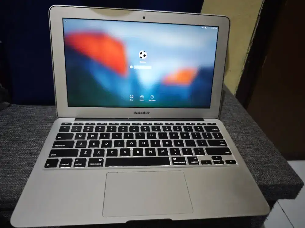 Macbook air early 2015