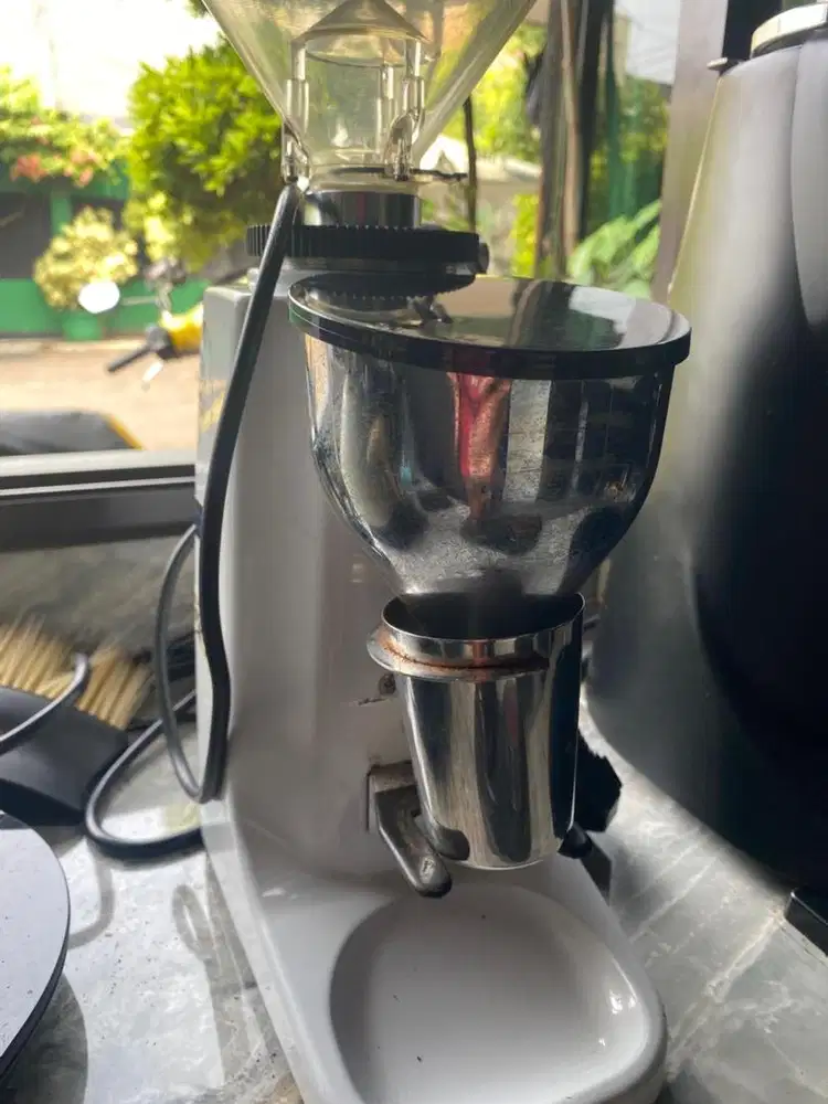 grinder Latina Pelican DX60-V