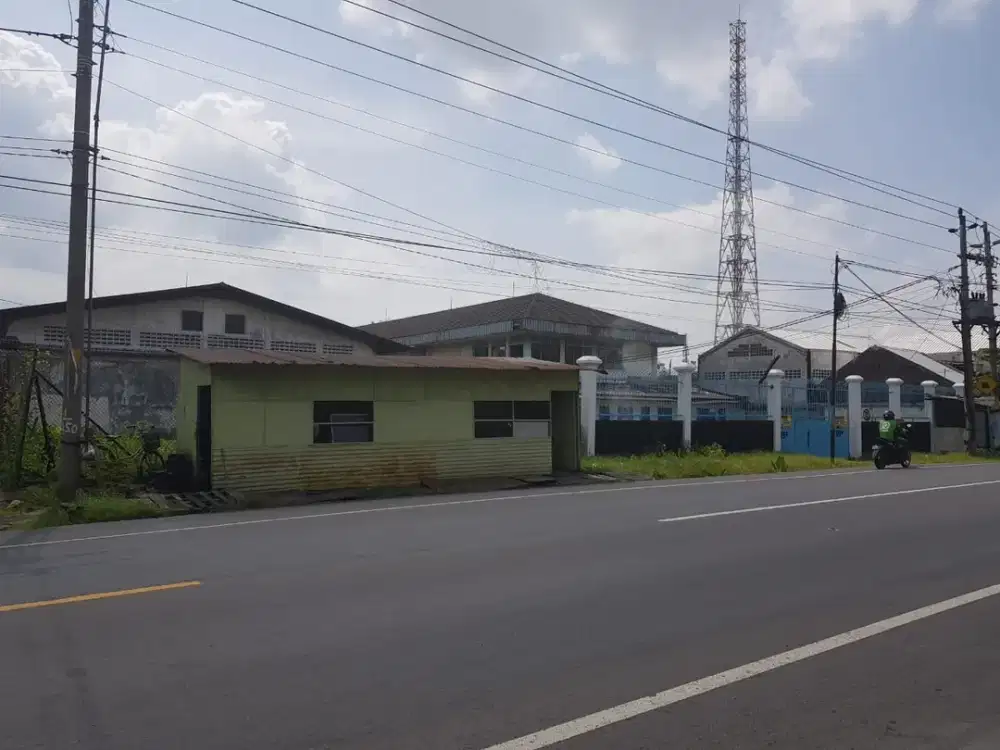 Gudang atau Pabrik Strategis Pinggir Jalan Sumpah Pemuda