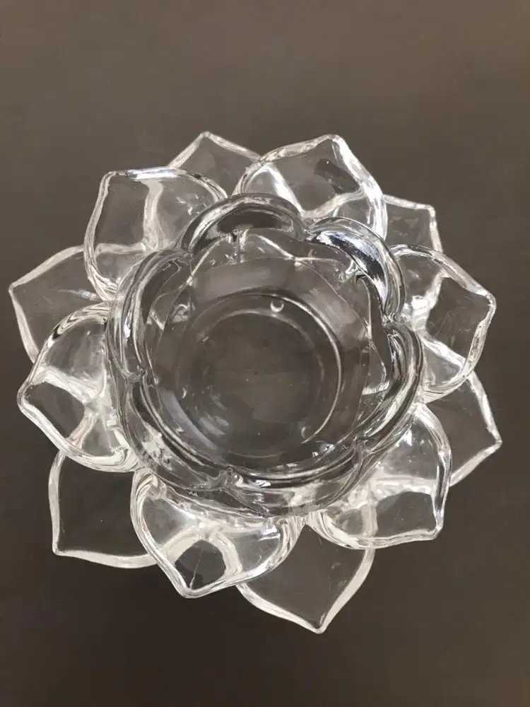 Tempat lilin crystal teratai
