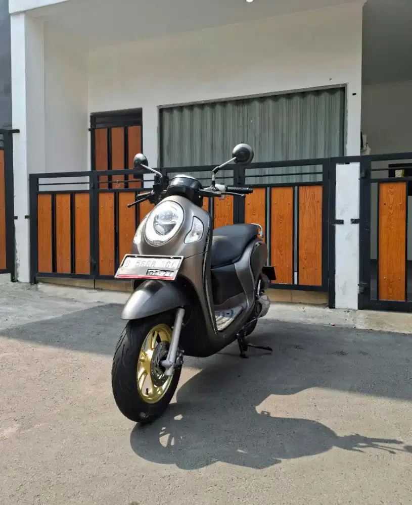 Honda Scoopy Prestige CBS ISS MULUSSS (Pajak Hidup Panjang)