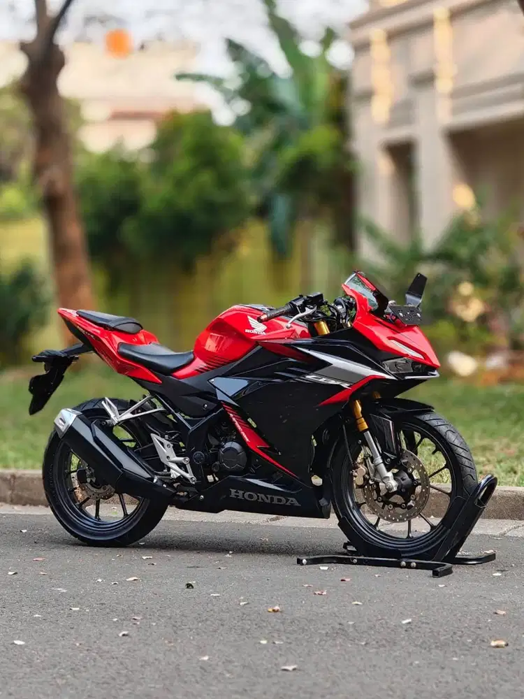 HONDA NEW CBR150R 2022 MERAH KM 10K PAJAK PANJANG SUPER MULUS