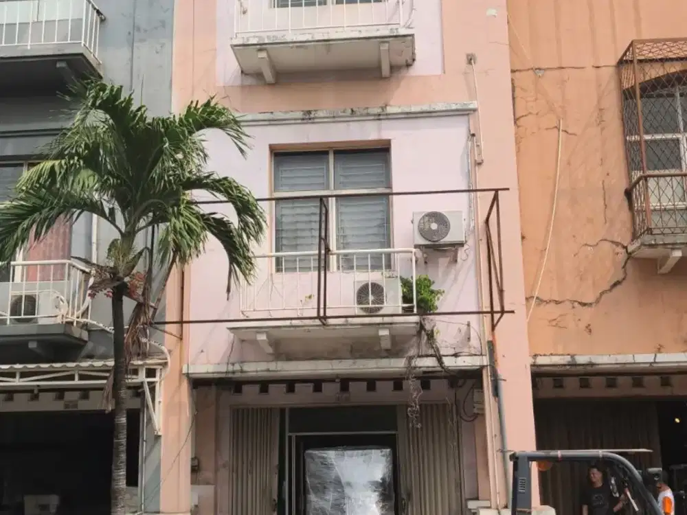 Dijual Ruko 4 Lantai Taman Palem luas 68m2 di pinggir jalan raya