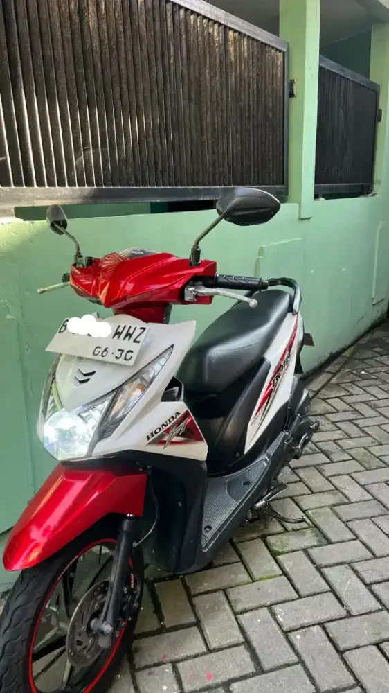 Beat 2015 merah Putih