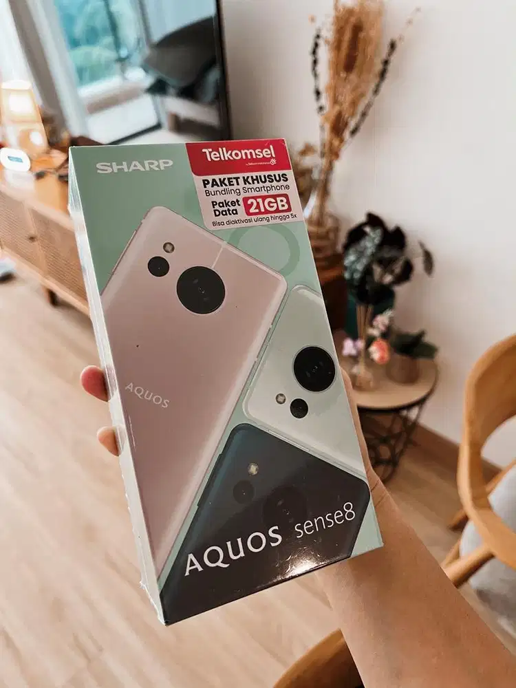 Sharp AQUOS sense8