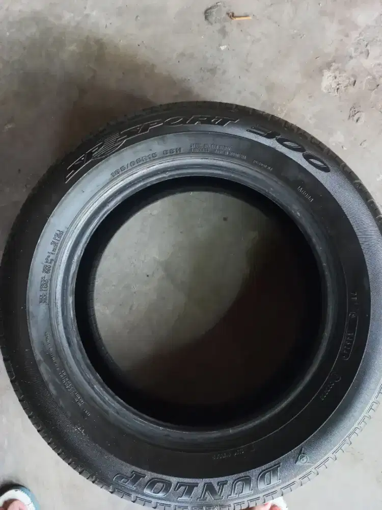 Ban dunlop sp sport 300 bekas