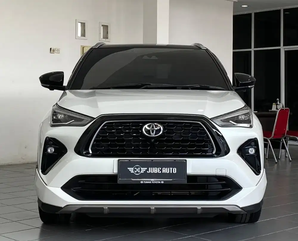 LIKE NEW LOW KM 14 RB TOYOTA YARIS CROSS 1.5 S GR HYBRID TSS 2024