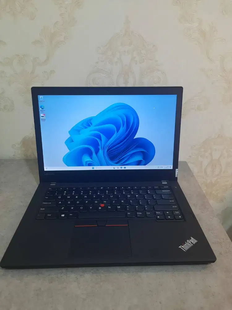 LAPTOP MURAH LENOVO ThinkPad T470 Intel Core i7-7600U RAM 8GB SSD256GB