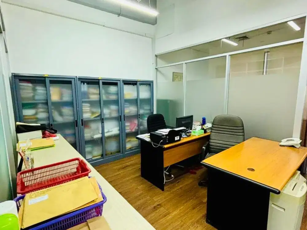 Soho Capital Office Space (139 m²) Semi Furnished, Central Park, Jakarta Barat