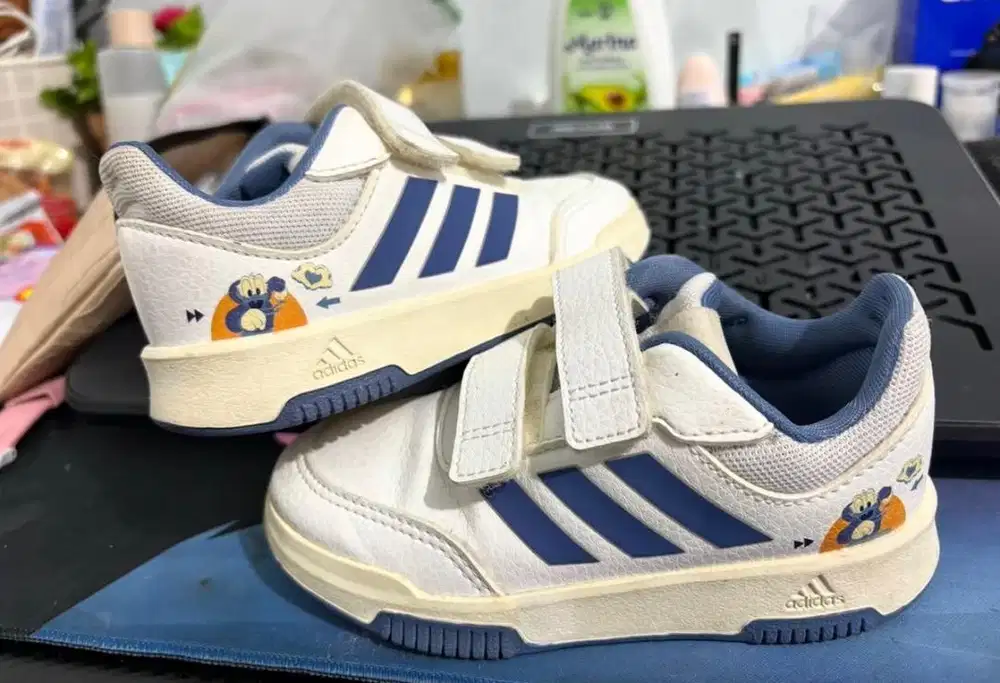 Sepatu anak masih bagus
