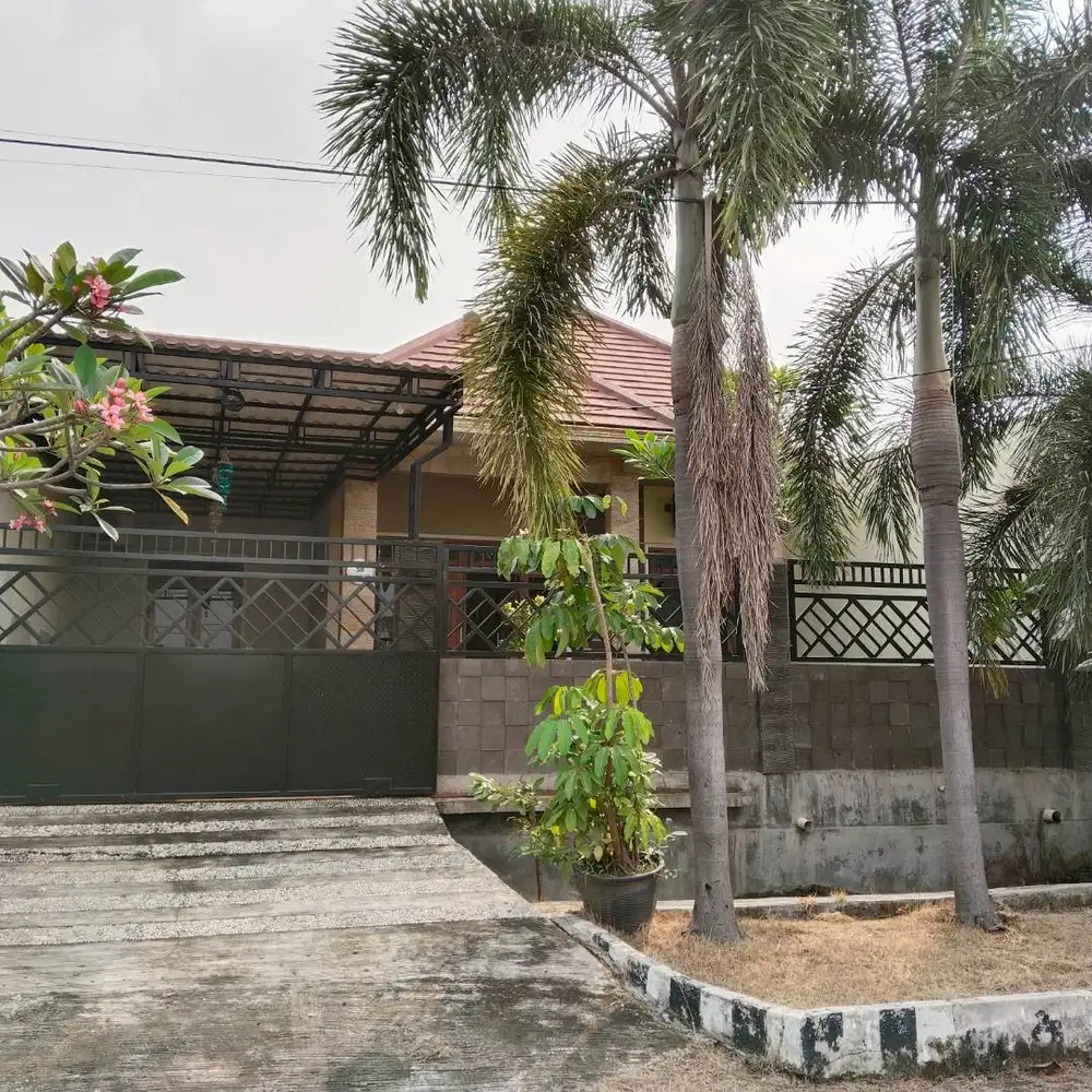 Rumah nyaman lokasi strategis