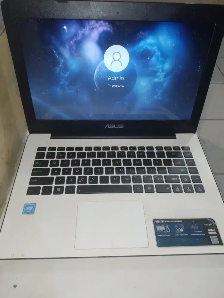 Laptop asus ram 8 gb hardisk 500 gb