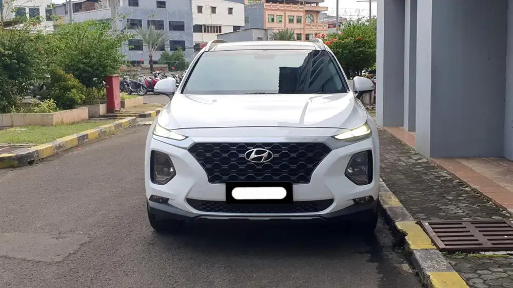 Km 42rb hyundai santafe santa fe xg bensin 2019 putih