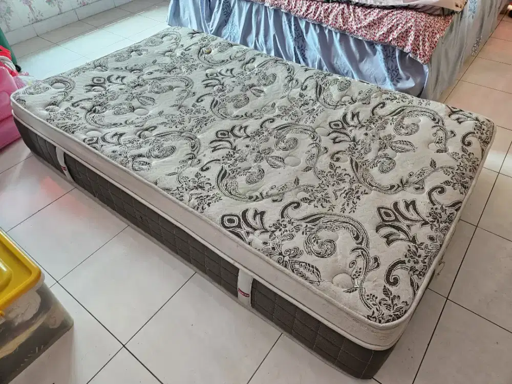 Jual cepat kasur springbed 120 merk slumberland