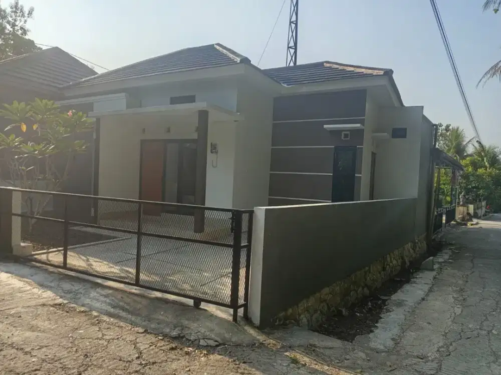 RUMAH BARU SIAP HUNI DEKAT ALMA ATA DAN RS PKU GAMPING