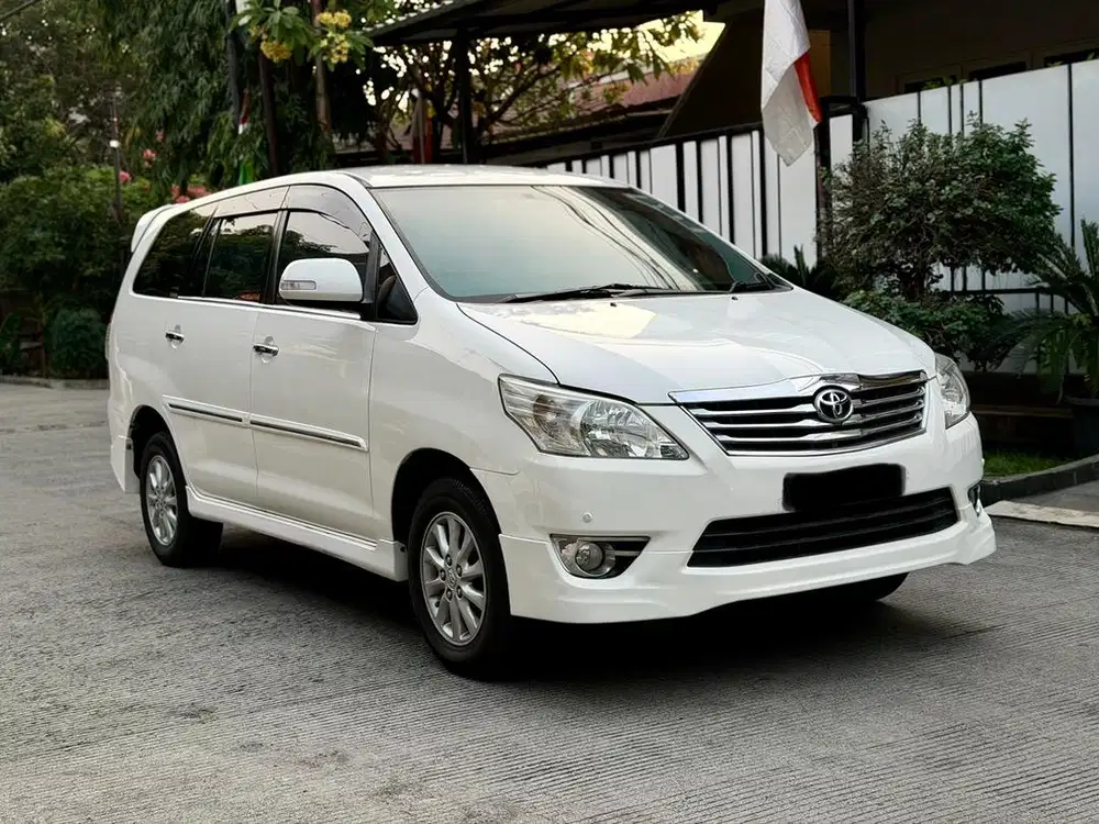 Toyota Innova V Luxury Matic 2012