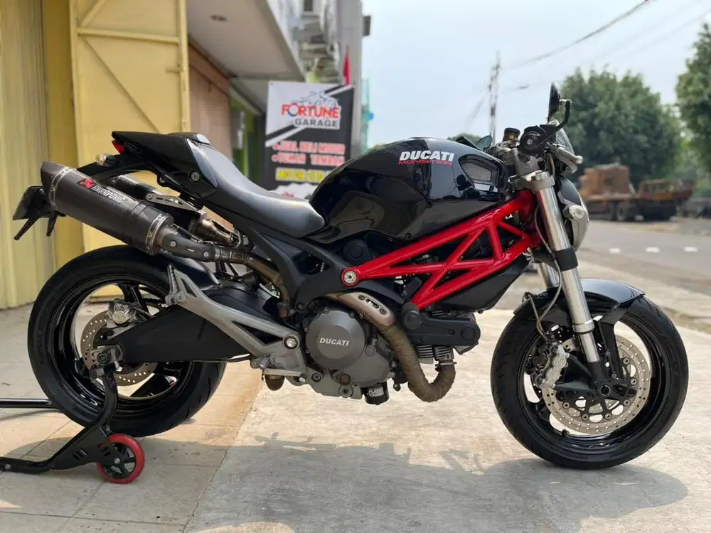DUCATI MONSTER 696 AKRAPOVIC 2011 HITAM FULL PAPER FULL HEDON MODS 795