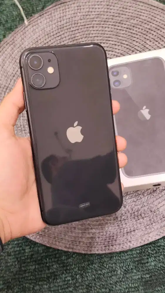 iPhone 11 64gb iBox. Hb77% fulloriginal beli dari baru. Mulus no minus