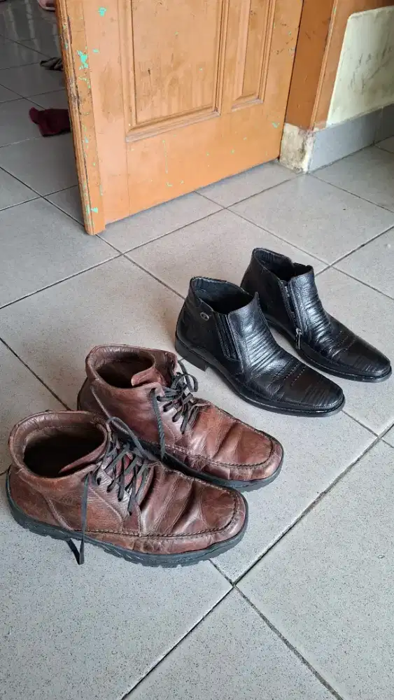Sepatu Boots Pierre Cardin ukuran 39 dan sepatu boots merk Lois