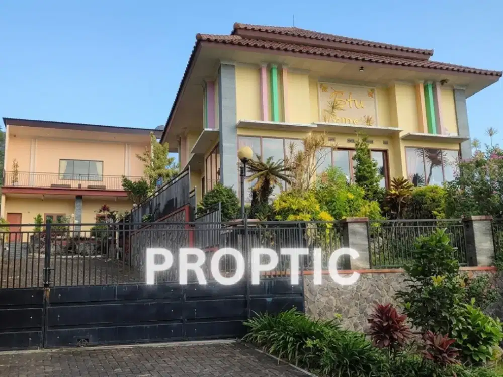 Villa 2 Lantai Panderman Batu Sidoarjo - Vl005apd
