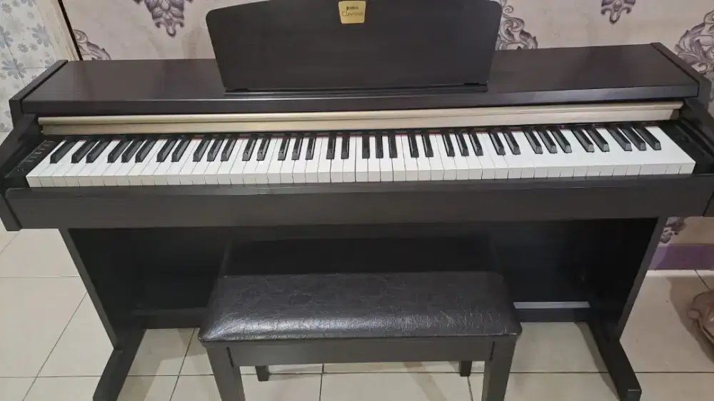 JJUAL PIANO TYPE  YAMAHA CLAVINOVA  220