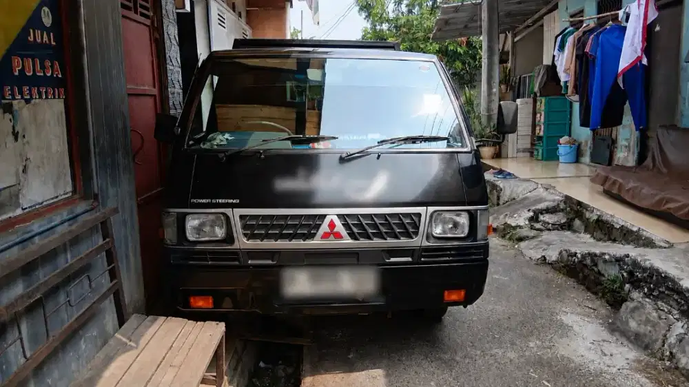 Mitsubishi L300 Pick Up