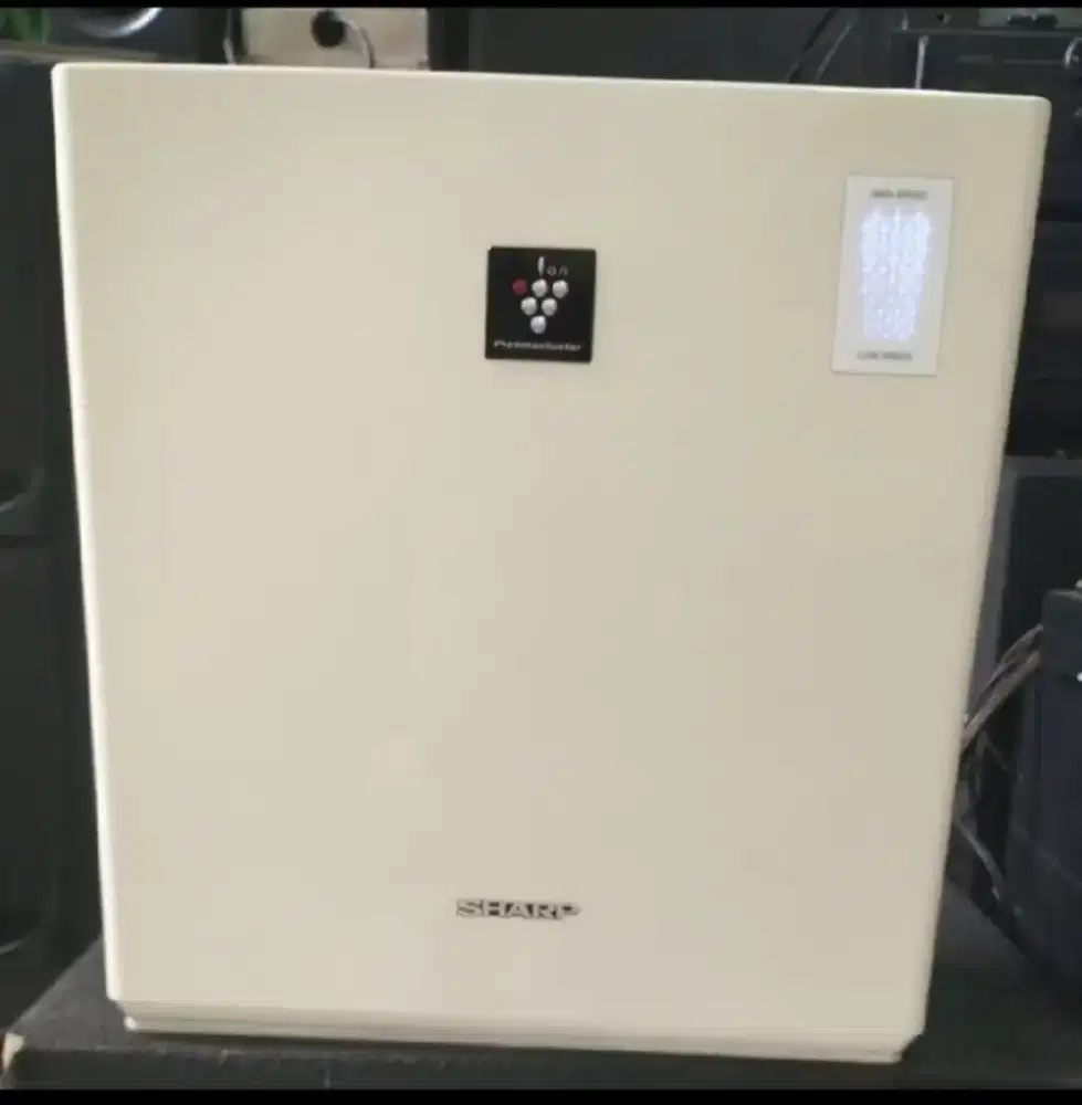 Air purifier Sharp fu-a28 original made in Thailand