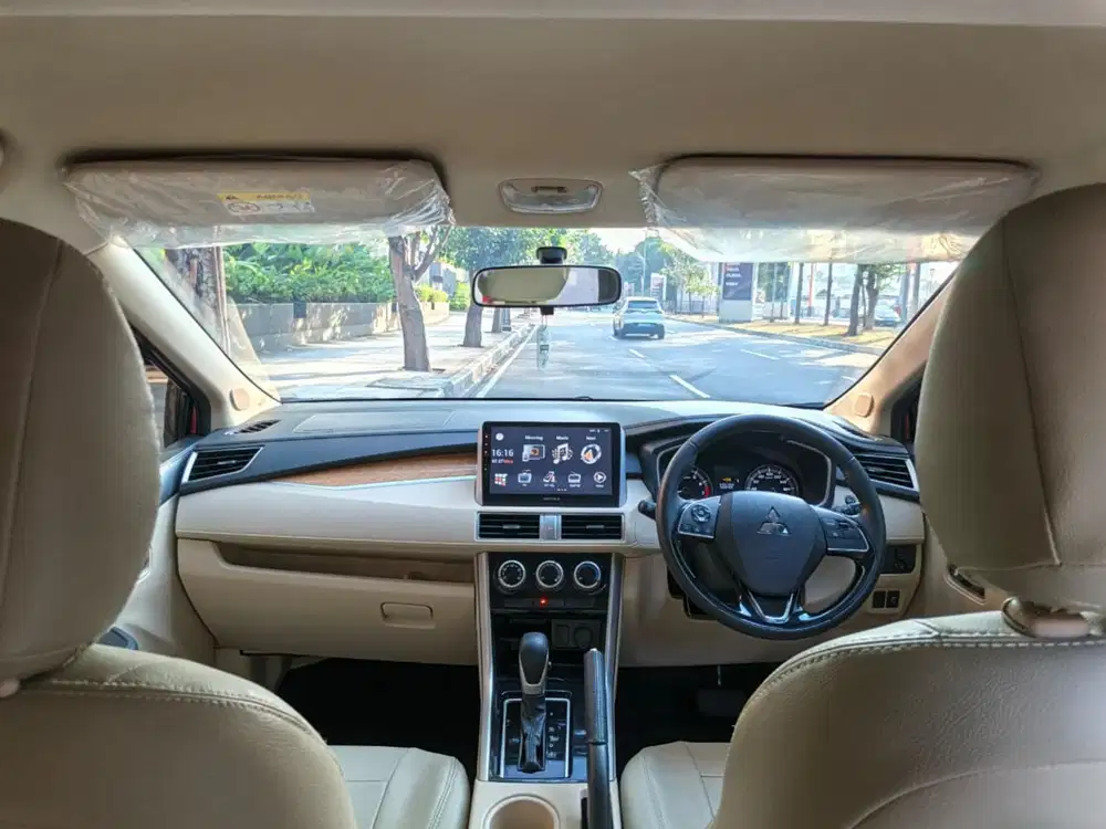 (KM20000)DAIHATSU SIGRA 1.2 R AT 2023 NIK 2022 KM RENDAH ISTIMEWA