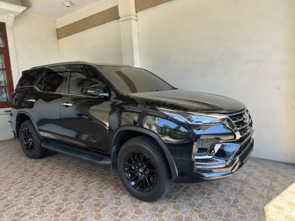 Jual cepat fortuner GR 2,8 diesel aotomatic