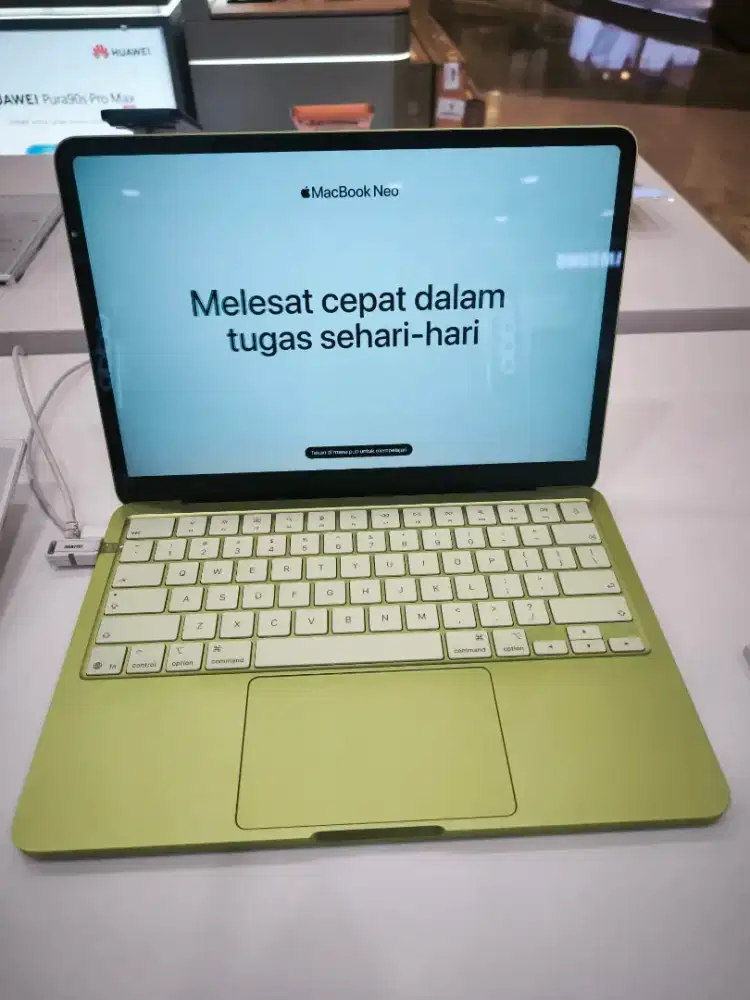 MacBook Neo 256Gb