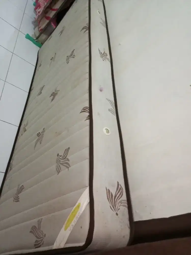 Kasur single kondisi jarang pakai