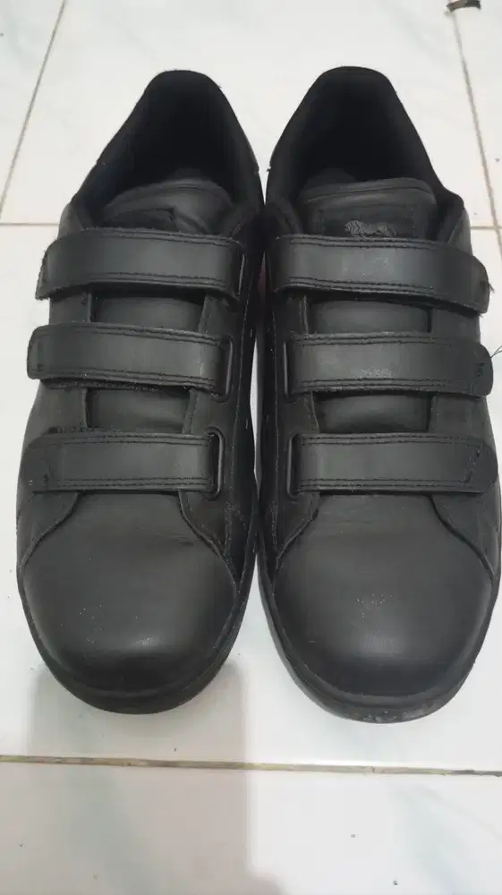 Jual sepatu lonsdale leyton velcro full black