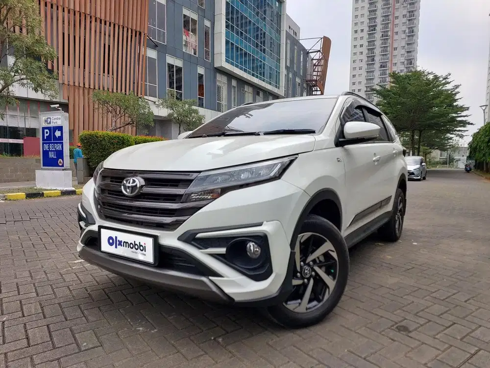 TDP 1 JUTA Toyota Rush 1.5 S GR Sport Bensin-AT 2022 Putih CUBLD