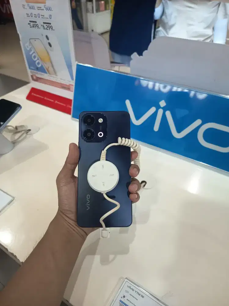 VIVO Y11D 4/128 Hitam Mutiara