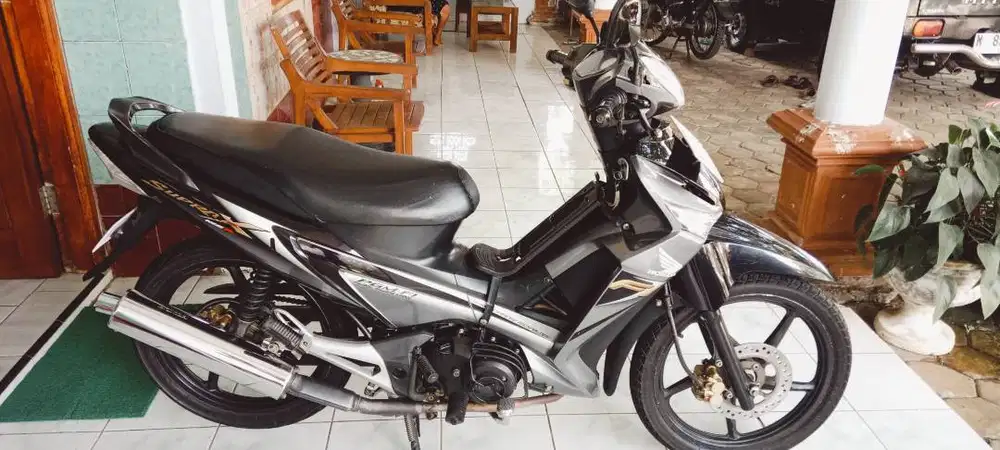 Dijual Supra X 125cc Fi 2010 akhir.