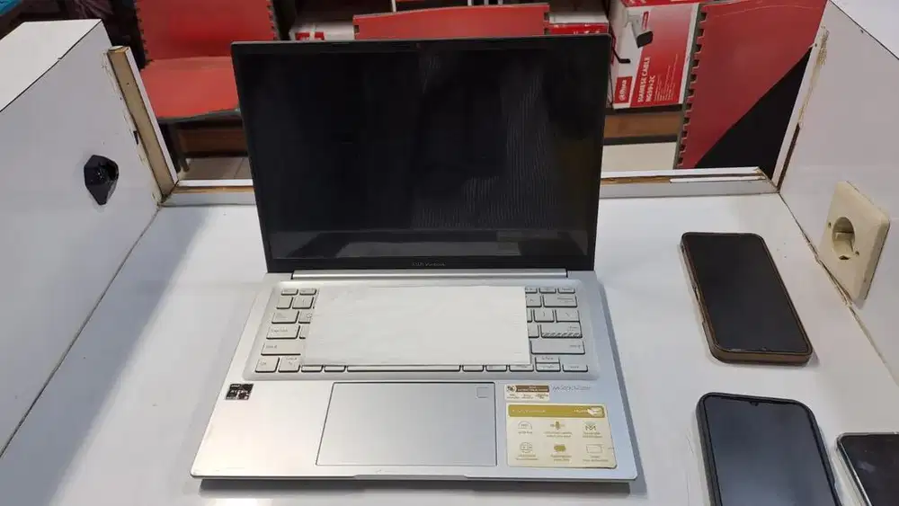 laptop Vivobook M1403QA AMD Ryzen 5 5600H 16/512GB IPS