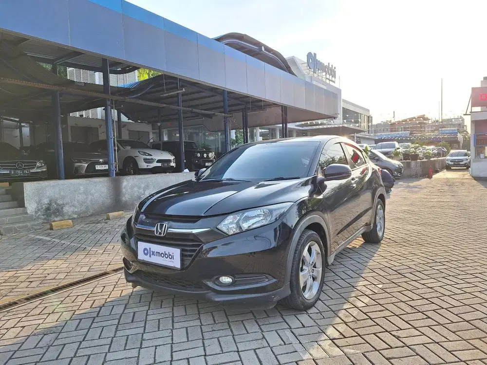TDP 1 JUTA Honda HR-V 1.5 E Bensin-AT 2017 Hitam C6JRB