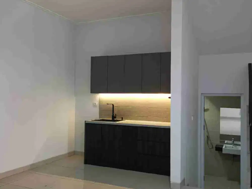 Rumah Premium Sedayu City Kelapa Gading – 4+1 KT, 3+1 KM, 5 AC & Kitchen Set