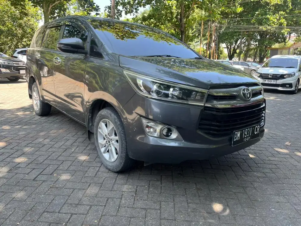 Innova Reborn 2.0 V MT 2017 Tangan Pertama