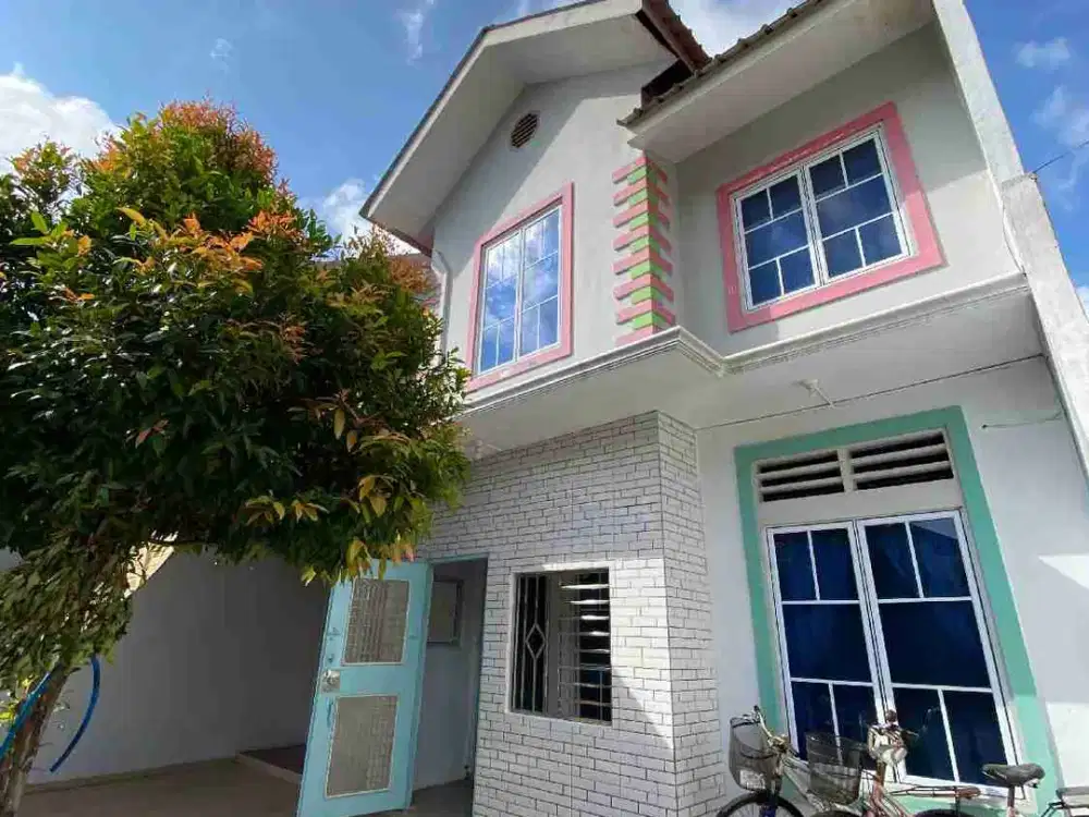 Rumah 2 lantai di Bukit Indah Sukajadi dengan Kondisi Full Furnished