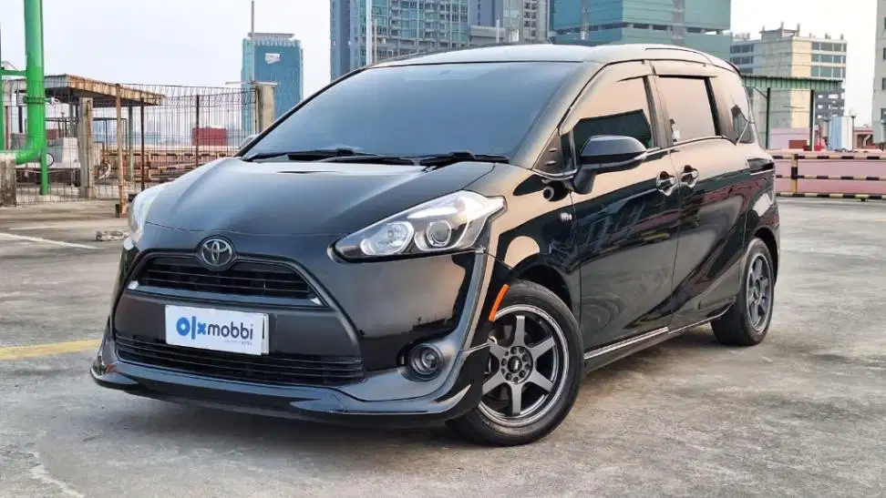KM Rendah - Toyota Sienta 1.5 V Bensin-MT 2018
