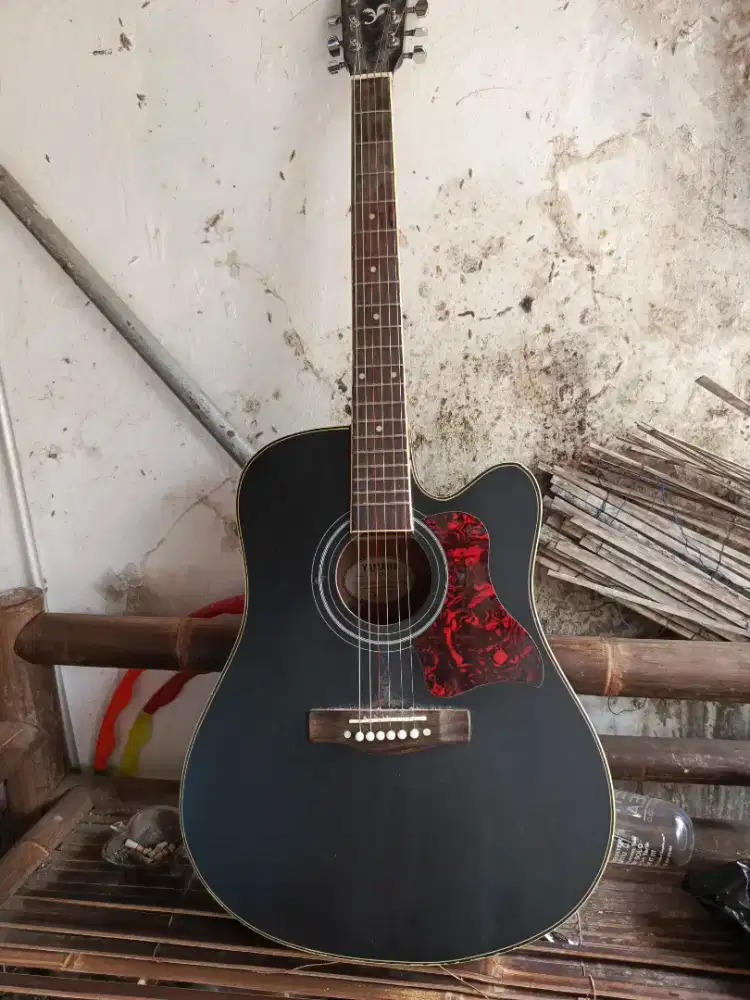 Gitar Akustik Elektrik Yamaha