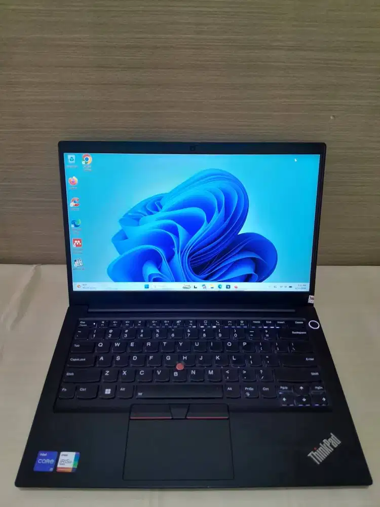 Lenovo Thinkpad E14 G4, Core i7 gen 12, Ram 24GB, SSD 256GB, LCD 14 in