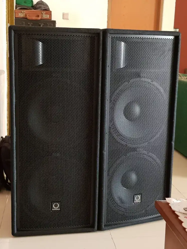 Dijual Speaker FOH pasif Turbosound Tpx 153 sepasang (kiri-kanan)