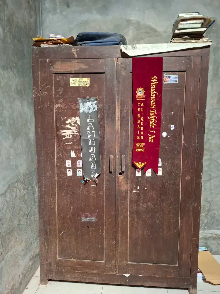 Dijual lemari jati 2 pintu dan 1 pintu