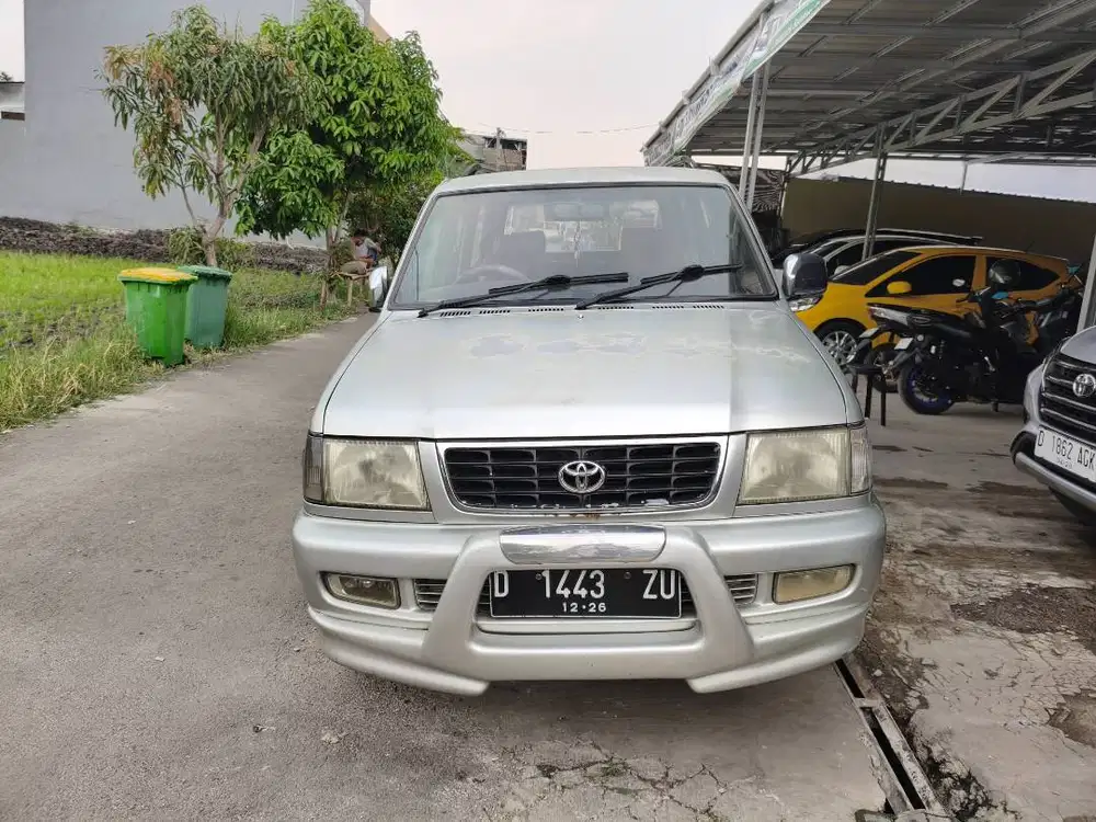 Toyota kijang lgx 2.0 EFI matic 2001 Silver