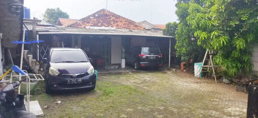 Rumah dijual Halaman Luas Ciledug Tangerang