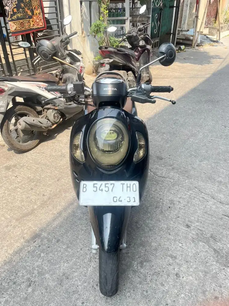 Honda Scoopy 2021 – Pajak Hidup, KM Asli 41 Ribuan, Surat Lengkap